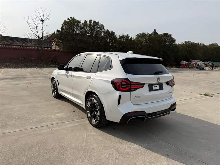 Фото 7 - BMW iX3