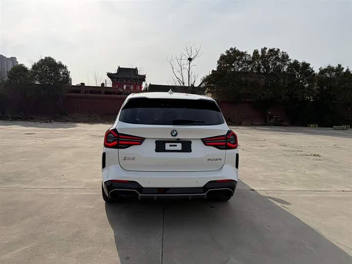 Фото 8 - BMW iX3