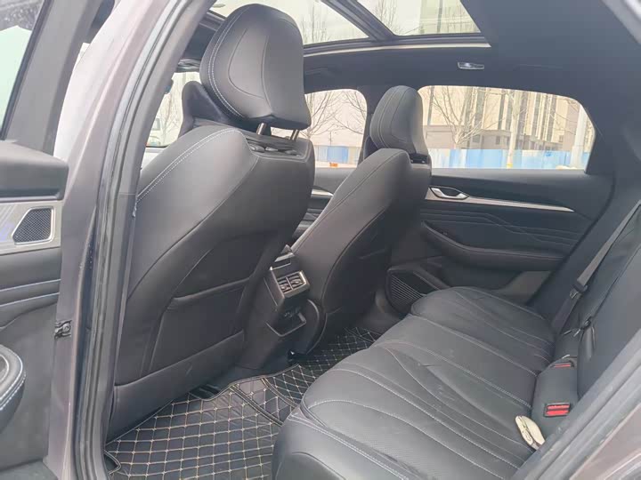 Zdjęcie 5 - Geely Preface