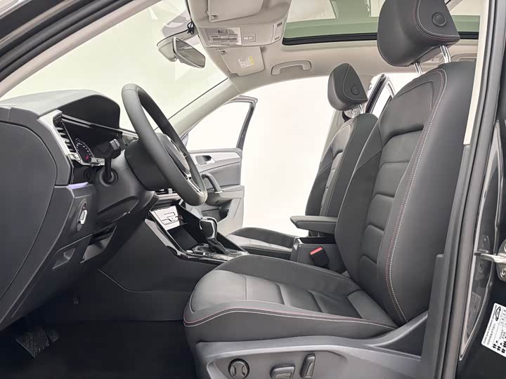 Volkswagen Tayron 2022 2022款 280TSI 两驱豪华智联版