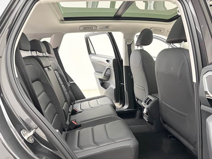 Volkswagen Tayron 2022 2022款 280TSI 两驱豪华智联版