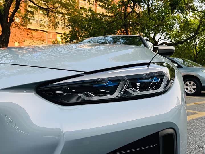 Фото 9 - BMW i4