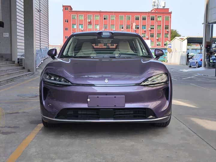 Фото 2 - Luxeed R7