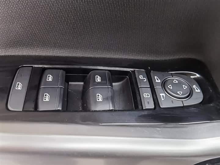 Photo 9 - BYD Yuan Plus