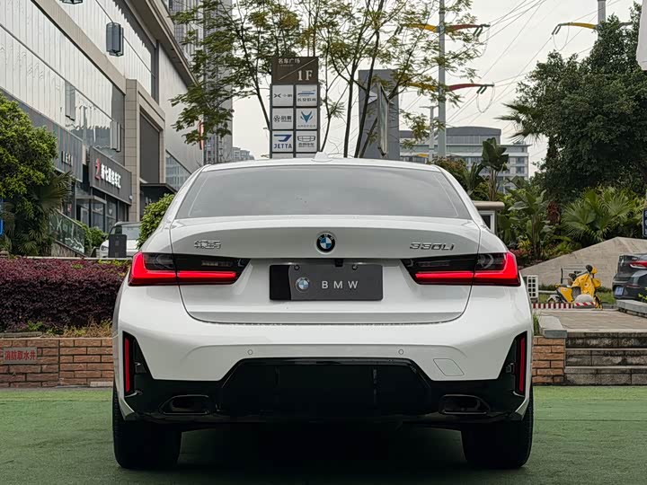 BMW 3 Series 2025 2025款 330Li M运动曜夜套装