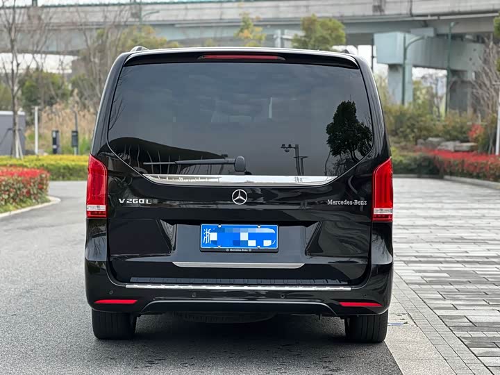 Mercedes-Benz V-Class 2022 2022款 V 260 L 长轴距豪华版