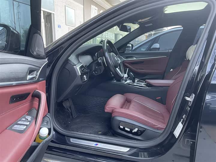 Фото 4 - BMW 5 Series