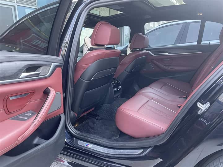 Фото 6 - BMW 5 Series