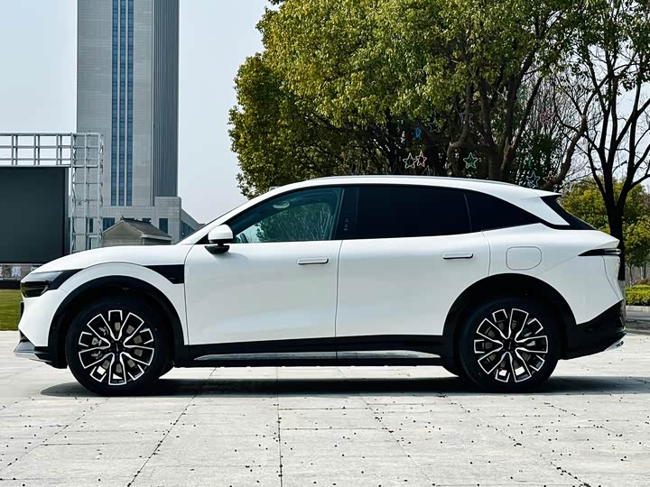 Фото 7 - Zeekr 7X