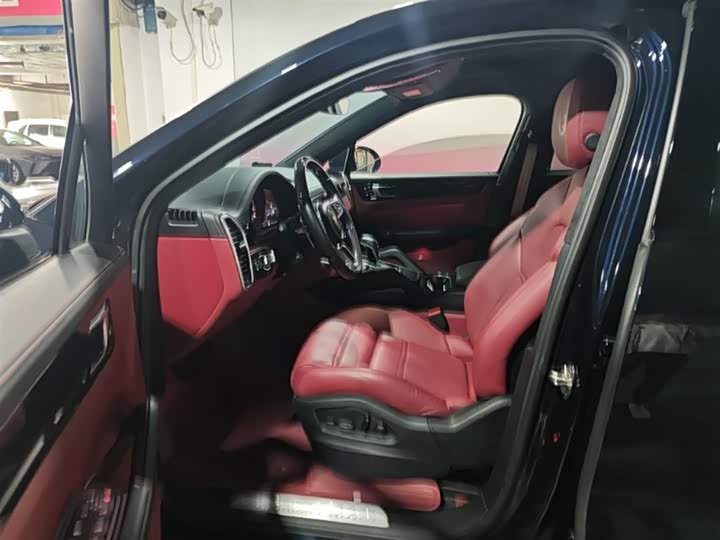 Фото 4 - Porsche Cayenne