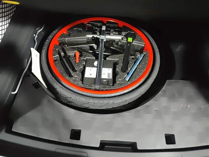 Фото 8 - Porsche Cayenne