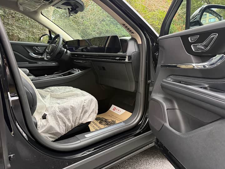 Lincoln Corsair 2025 2025款 2.0T 两驱尊享版