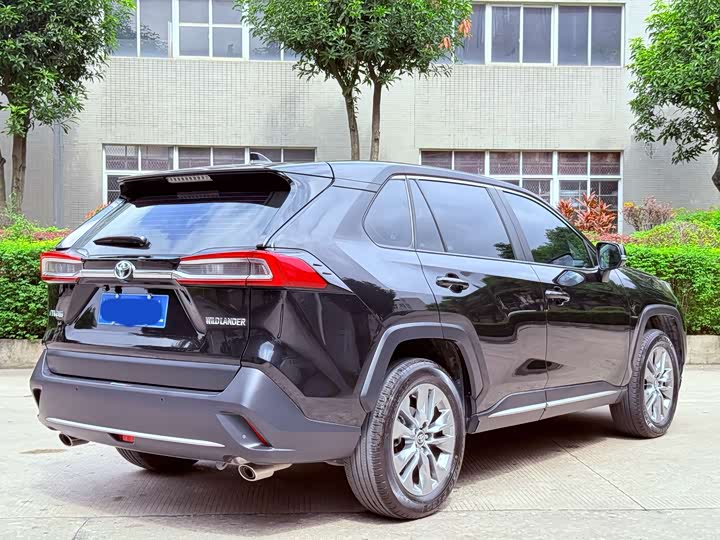 Фото 5 - Toyota Wildlander