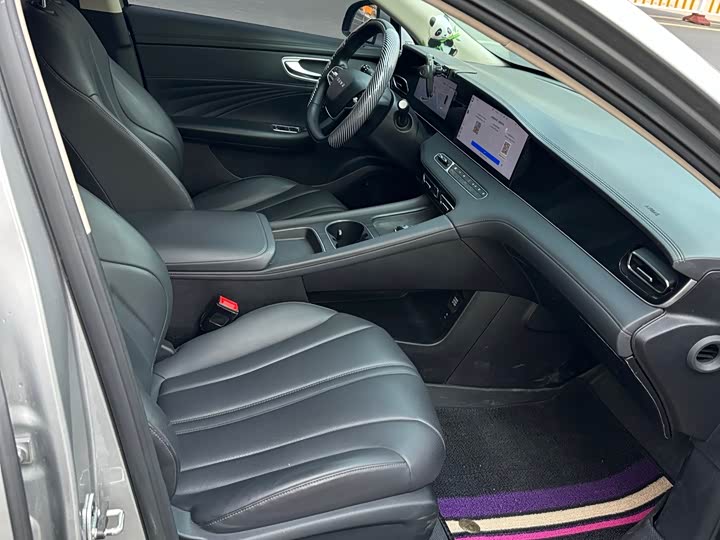 Фото 9 - Roewe D7