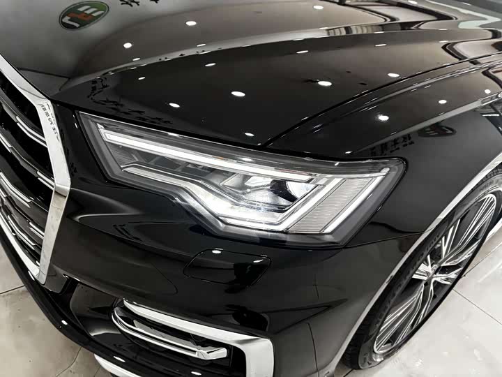 Фото 8 - Audi A6L