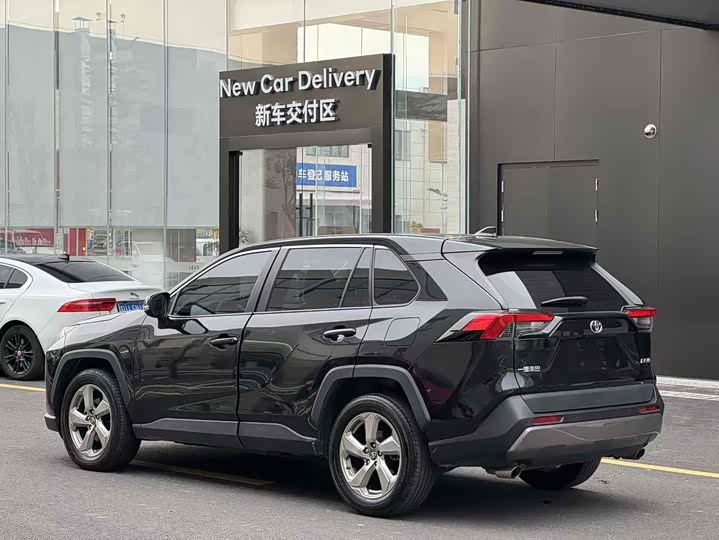 صورة 4 - Toyota RAV4