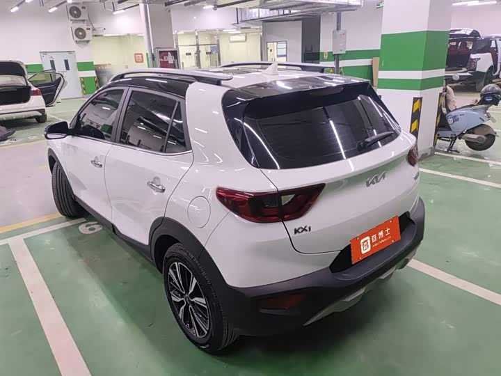 Kia KX1 2021 2021款 1.4L CVT趣享天窗款