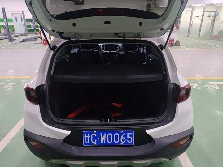 Kia KX1 2021 2021款 1.4L CVT趣享天窗款