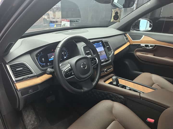 Фото 5 - Volvo XC90