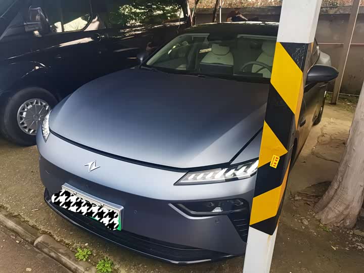 Фото 2 - Dongfeng Yipai eπ 007
