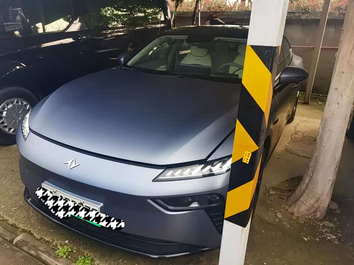 Фото 3 - Dongfeng Yipai eπ 007