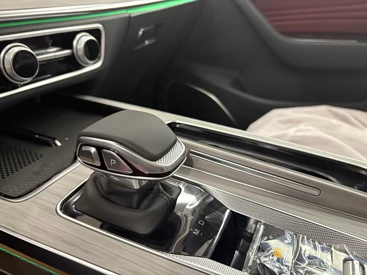 Hongqi HS5 2025 2025款 2.0T 两驱旗享Pro版