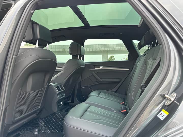 Zdjęcie 9 - Audi Q5L
