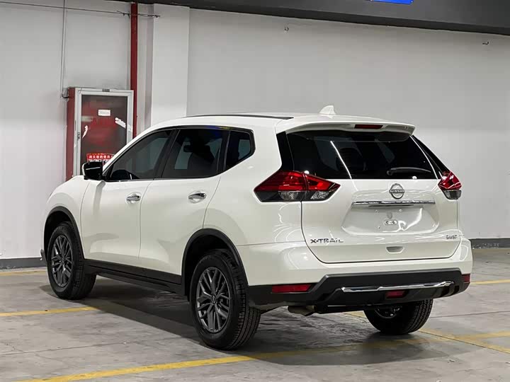 Nissan X-Trail 2025 2025款 荣誉 2.0L 两驱领先版