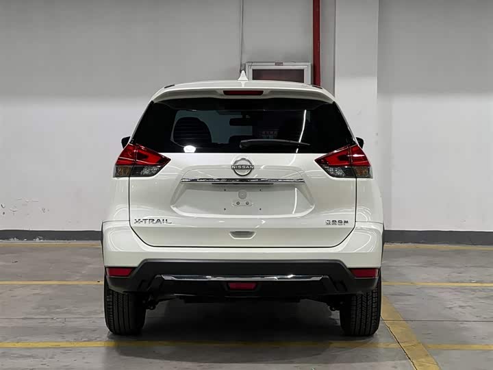 Nissan X-Trail 2025 2025款 荣誉 2.0L 两驱领先版