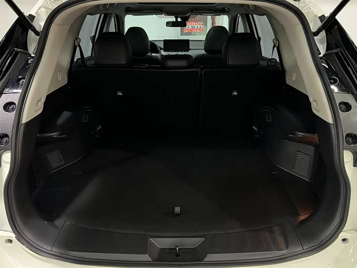 Nissan X-Trail 2025 2025款 荣誉 2.0L 两驱领先版