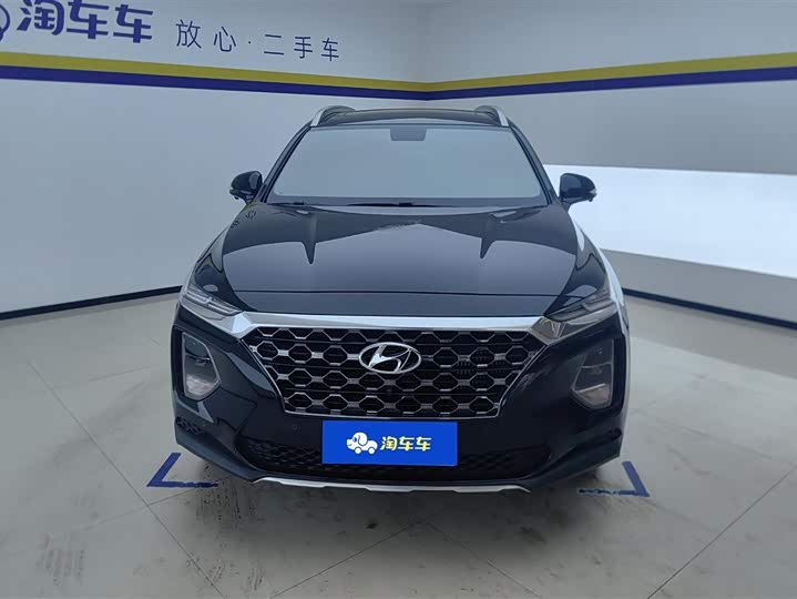 Фото 2 - Hyundai Santa Fe