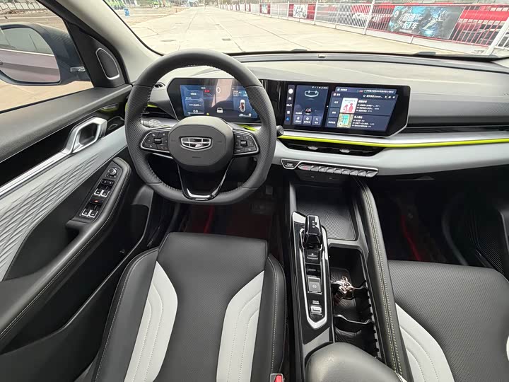 Geely Coolray 2022 2022款 缤越COOL 1.5TD DCT激擎版