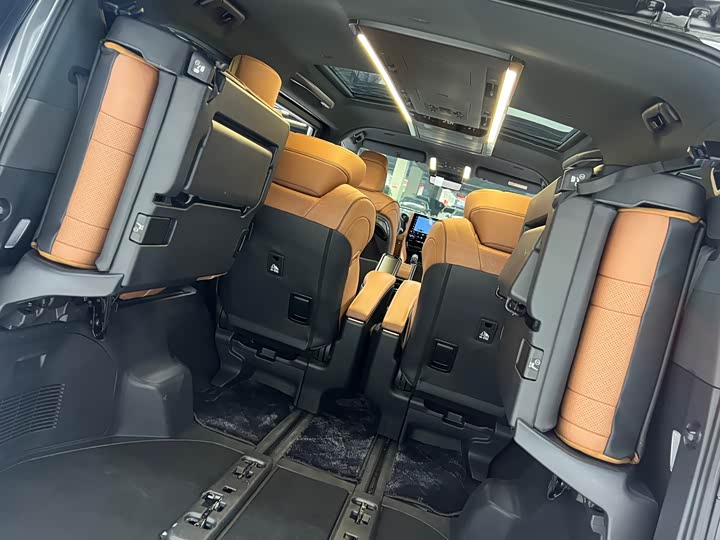 Toyota Alphard 2024 2024款 双擎 2.5L 臻享版
