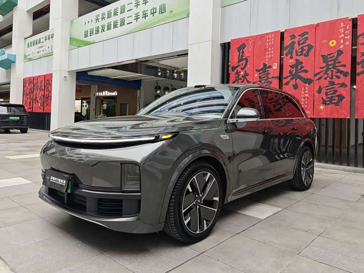 2025 LiXiang L8