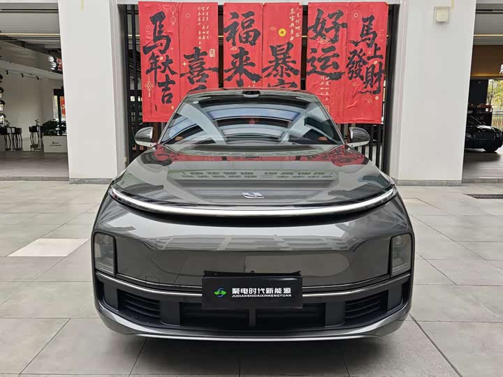 2025 LiXiang L8