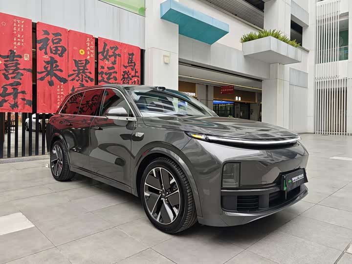 2025 LiXiang L8