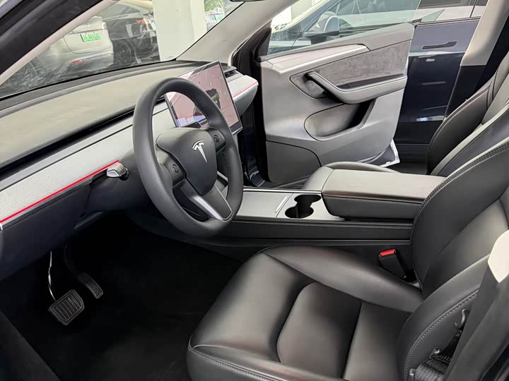 Фото 7 - Tesla Model Y