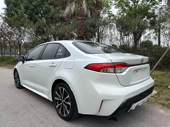 Фото 4 - Toyota Levin