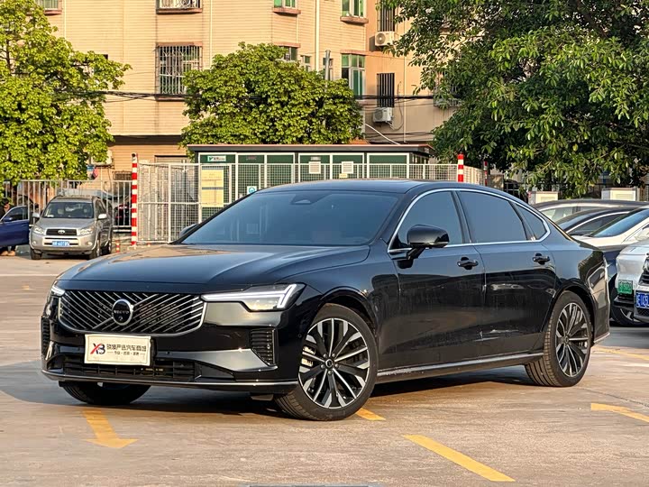 Volvo S90 2026 2026款 B5 智远豪华版