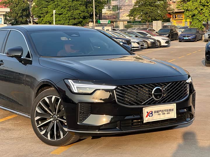 Volvo S90 2026 2026款 B5 智远豪华版