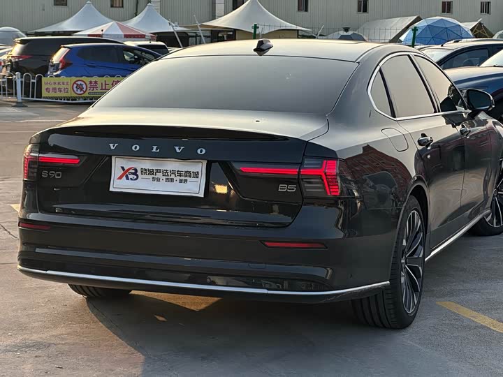 Volvo S90 2026 2026款 B5 智远豪华版