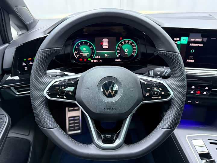 Фото 8 - Volkswagen Golf
