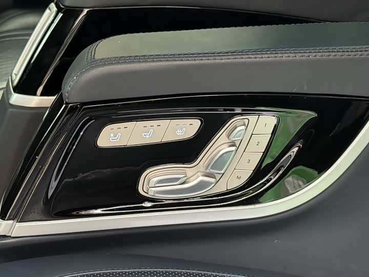 Mercedes-Benz V-Class 2022 2022款 V 260 领航版