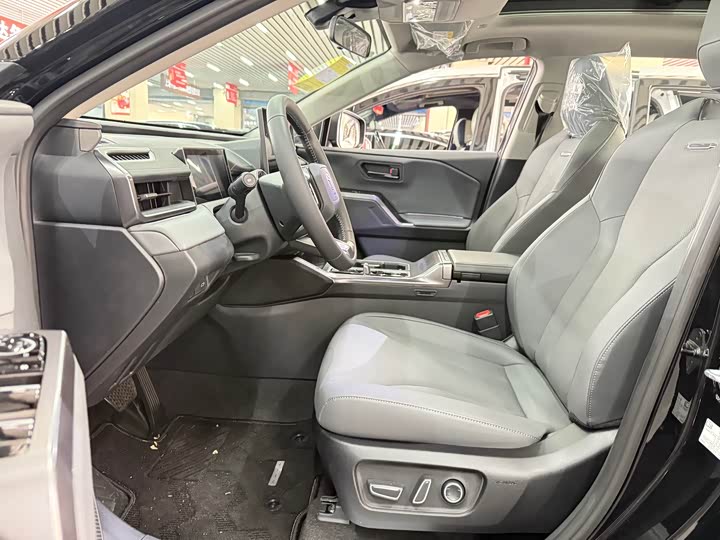 Toyota RAV4 2026 2026款 双擎 2.0L 两驱豪华版