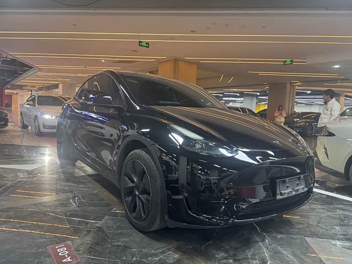 Photo 3 - Tesla Model Y
