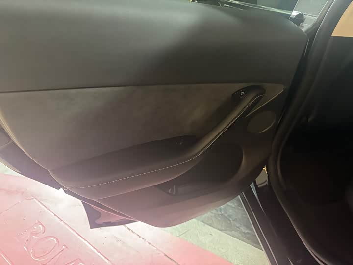 Photo 9 - Tesla Model Y