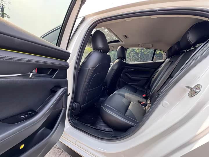 Фото 5 - Mazda 3 (Axela)