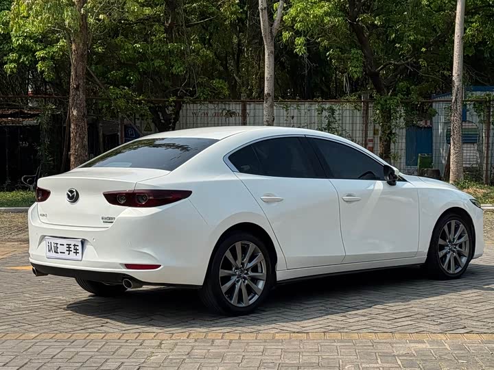 Фото 9 - Mazda 3 (Axela)