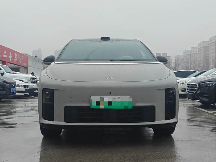 2025 LiXiang i6