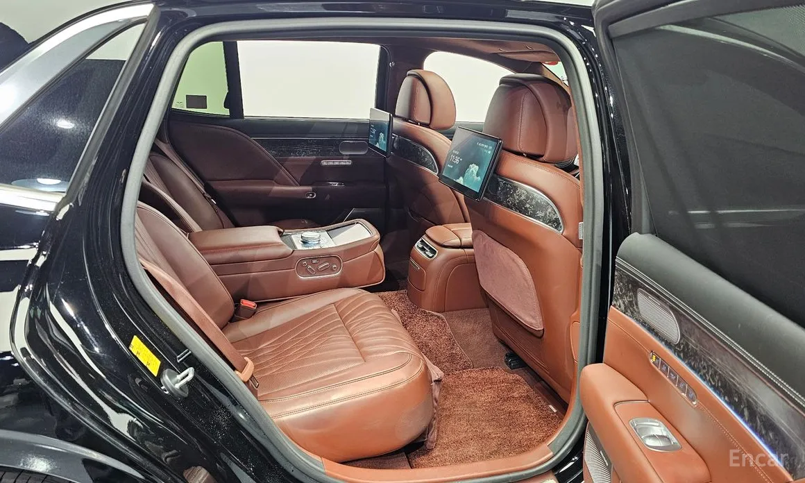 Фото 12 - Genesis G90